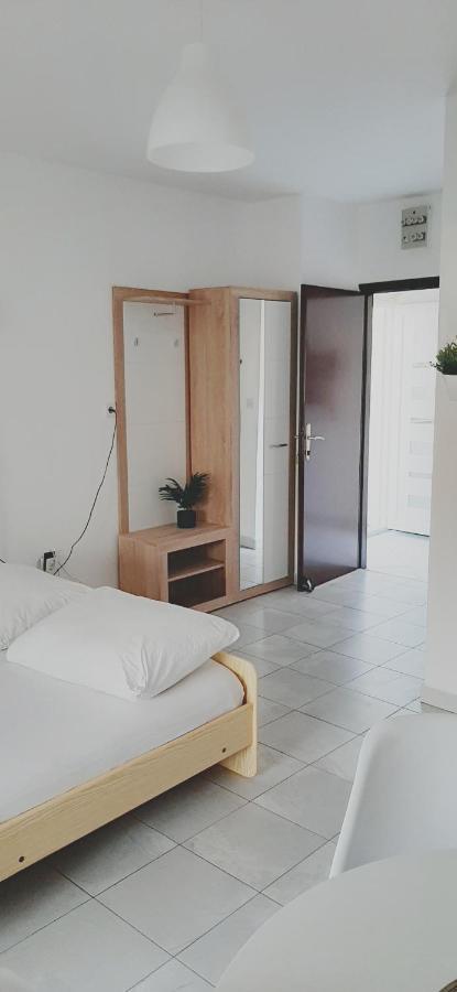 Studio Stela 3 Povljana Bagian luar foto